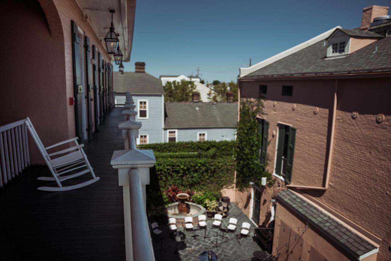 Royal Frenchmen Hotel And Bar Новый Орлеан Экстерьер фото